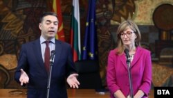 Министерката за надворешни работи на Бугарија Екатерина Захариева и шефот на македонската дипломатија, Никола Димитров
