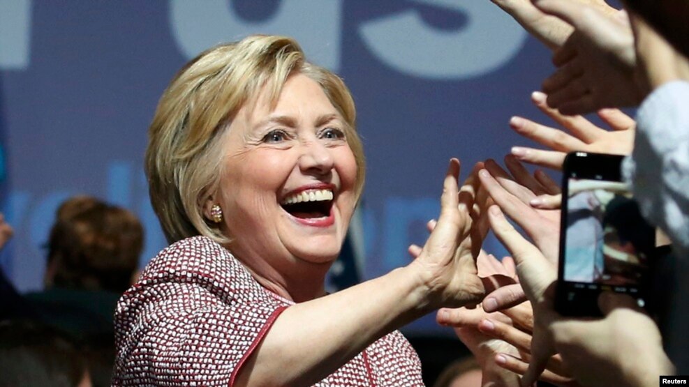 Hillary Clinton duke u përshëndetur me mbështetësit e saj në Nju Jork