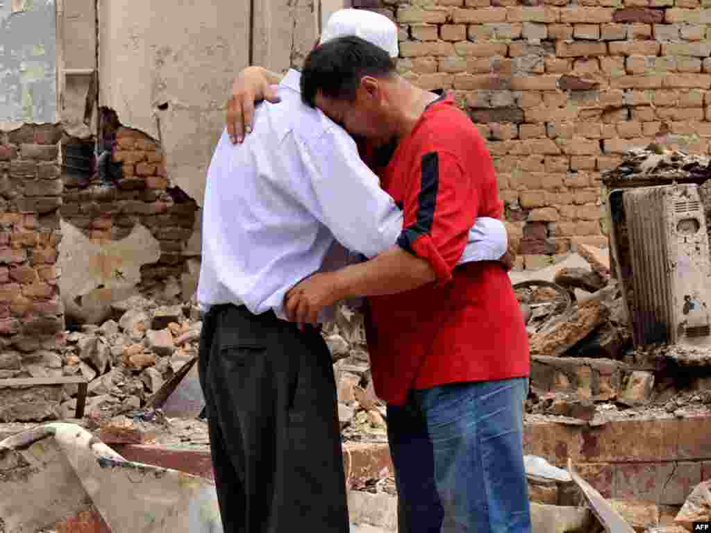 Ошская хроника: год назад... - Трагические события прошлого года навсегда останутся в истории Кыргызстана как самые черные дни.
