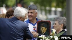 Poklonici obeležavaju 30. godina od Titove smrti, Beograd 4. maj 2010. Foto: Vesna Anđić