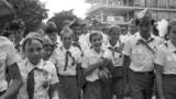 2009-жылы тартылган бул сүрөттө "Артек" пионер лагеринин бир бөлүгү жана Крым жарым аралынын Кара деңиз жээгиндеги Владимир Лениндин эстелиги көрүнүп турат. Быйыл 16-июнда лагерь түзүлгөнүнө 100 жыл болот. Совет доорунан кийин ал Украинанын карамагына өткөн. Крым аннексиялангандан бери Орусиянын колунда турат.