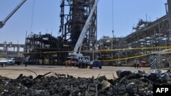 Разрушенная установка на нефтеперерабатывающем заводе в Саудовской Аравии, 20 сентября 2019 года