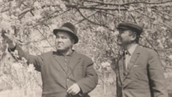 Абдулла Каримов (справа). 1960-70 годы.