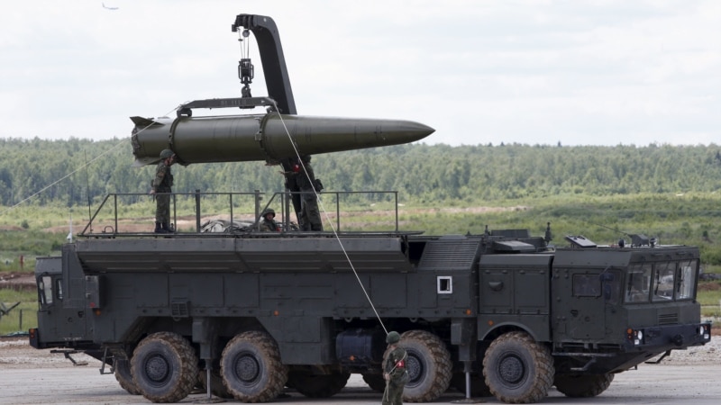 Rusia do të kryejë stërvitje me armë taktike bërthamore 
