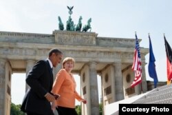 Președintele Barack Obama la Berlin alături de cancelara Angela Merkel