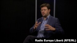 „Președintele (...) trebuia să întoarcă legea înapoi în parlament.”