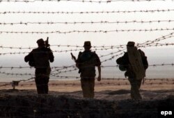 Russian troops based in Tajikistan on patrol near the Tajik-Afghan border (file photo)