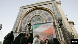 مراسم سال‌مرگ آیت‌الله محمود طالقانی هر سال در حسینیه ارشاد در تهران برگزار می‌شد.