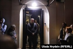 Пратэстоўцы выходзяць з турмы на Акрэсьціна