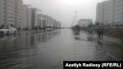 Ýagyşdan soňky Aşgabat