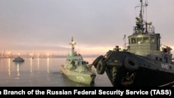 Росія захопила три кораблі ВМС України і 24 українських військовослужбовців – моряків і працівників СБУ – 25 листопада 2018 року
