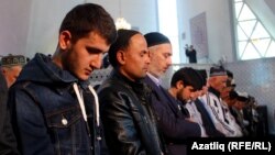 Уфаның "Лалә-Тюльпан" мәчетендәг гает намазы