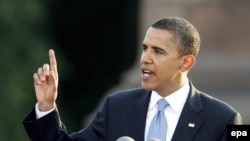 Барак Обама выступал в Берлине в июле 2008 года, будучи кандидатом в президенты США 