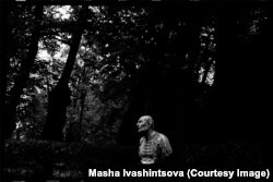 A sculpture of the Roman philosopher Seneca, in Leningrad’s Summer Garden in 1977