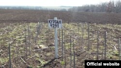 Знищені стародавні кургани, Запорізька область (фото обласного центру охорони культурної спадщини)