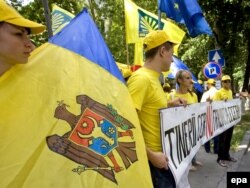 Протест проти фальсифікацій на парламентських виборах у Молдові у 2009 році