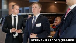 Naftogaz CEO Andriy Kobolyev (center) arrives for talks between the European Union, Russia, and Ukraine at the EU Commission headquarters in Brussels in October 2019.