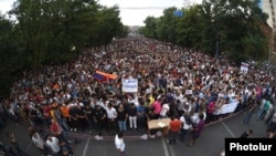 Armenia - Armenians demonstrate against an electricity price hike, Yerevan, 24Jun2015.