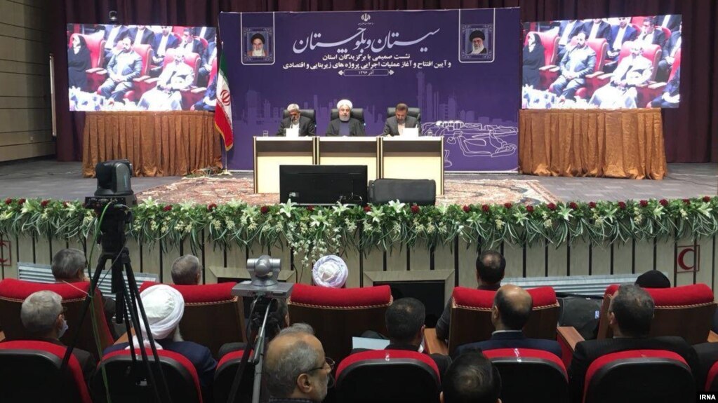 با وجود وعده‌ روحانی مبنی بر از بین رفتن «فضای امنیتی» در دانشگاه‌ها، گزارش‌هایی درباره برخورد با فعالان دانشجویی منتشر شده است.
