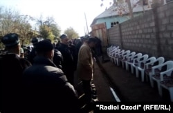 Prison guard Ehson Yoqubov was buried the day after the riot in Khujand.