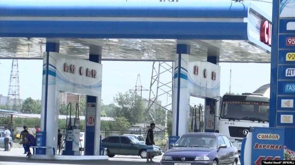 Поставщики нефтепродуктов в Таджикистан обеспокоены предоставлением льгот Агентству по госрезервам