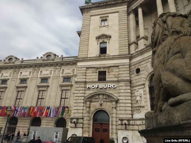 Pallati Hofburg, ku gjendet selia e OSBE-së në Vjenë të Austrisë.