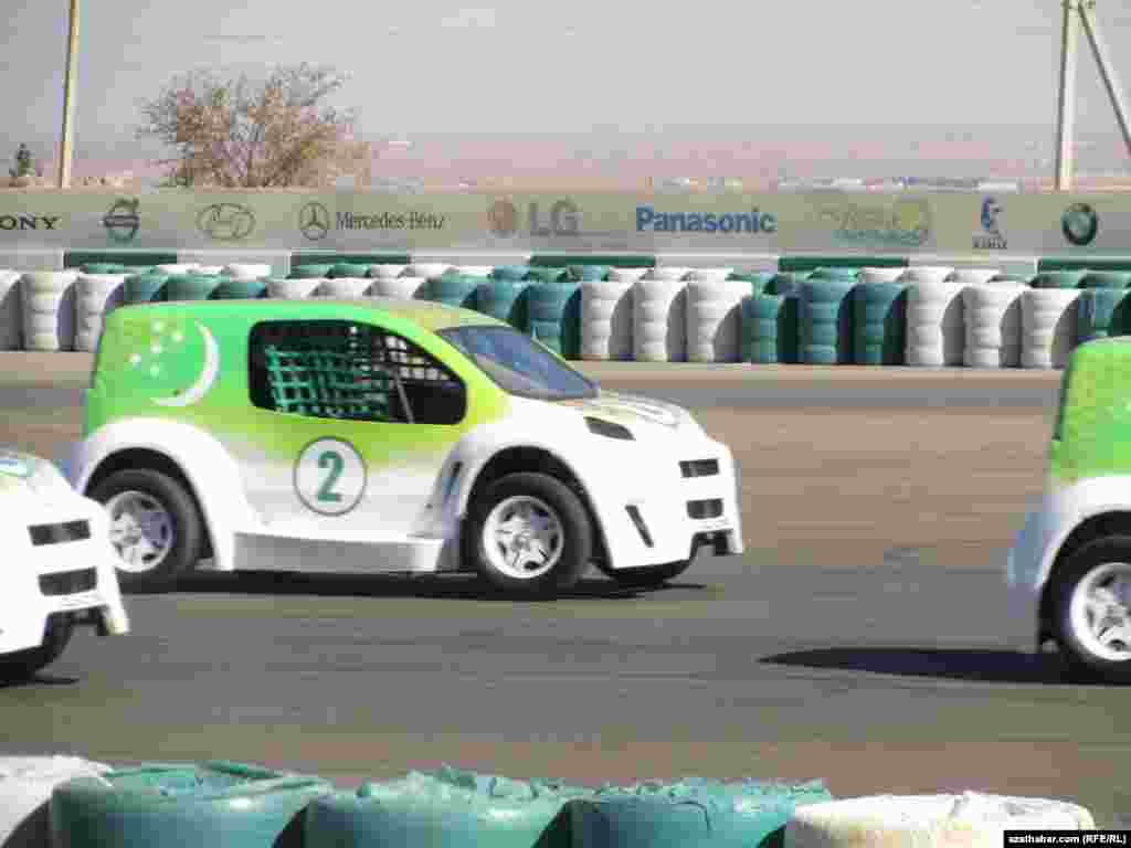 Turkmenistan -- Car race in the capital Ashgabat