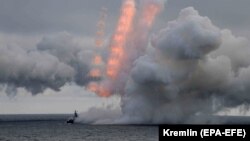 Qara deñizde Rusiye raketaları, nümüneviy fotoresim