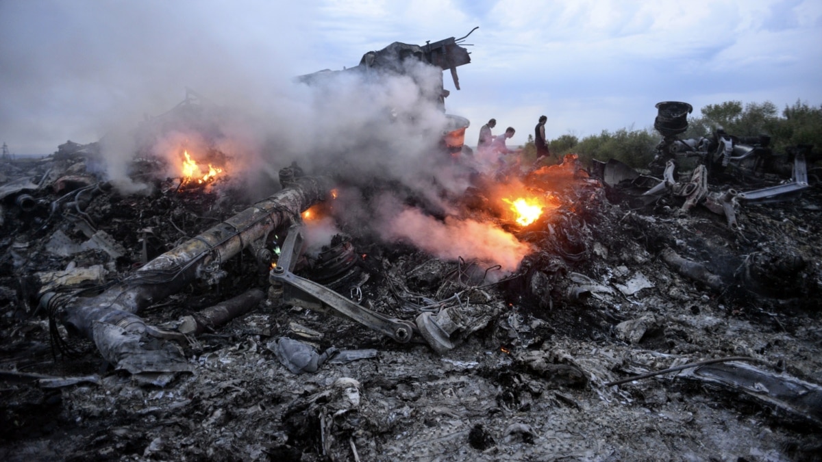 A fragment of the downed Malaysian Boeing was displayed on Avito