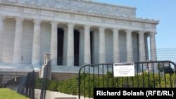 "Welcome to America's capital!" The Lincoln Memorial is just one of the many Washington landmarks closed because of the federal government shutdown.