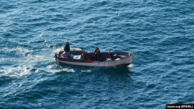 Балаклавцы возвращаются с морской рыбалки
