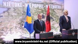 Kryeministri i Kosovës, Ramush Haradinaj, dhe ai i Shqipërisë, Edi Rama.