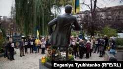 Вшанування розстріляних в урочищі Сандармох українців, Київ, 27 жовтня 2017 року
