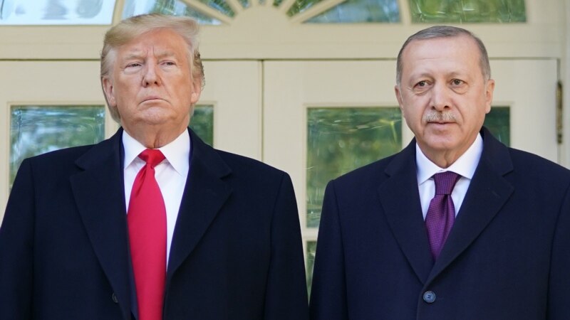 Trump və Erdoğan iki ölkənin strateji müttəfiqliyindən danışıblar