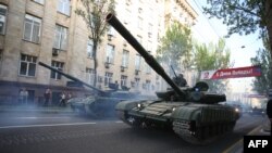 Репетиція військового параду до Дня перемоги у Донецьку, 3 травня 2017 року