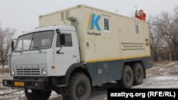 Передвижная станция экологического мониторинга в селе Березовка. Западно-Казахстанская область, 4 декабря 2014 года.