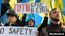 Під час протестної акції в Києві, 8 грудня 2019 року