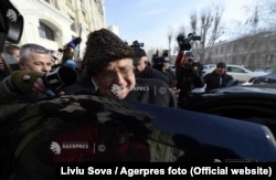 Fostul președinte Ion Iliescu sosește la sediul Parchetului General de pe lângă Înalta Curte de Casație si Justitie, în București, luni, 16 ianuarie 2017. Inquam Photos / Octav Ganea