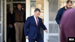 Поранешниот премиер Никола Груевски излегува од судница по одложено рочиште за предметот во кој беше обвинет Траекторија, архивска фотографија 