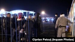Românii blocați la granița cu Ungaria revin în țară