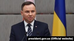 Президент Польщі Анджей Дуда (на фото) 6 лютого заявив, що підписує зміни до закону про Інститут національної пам’яті