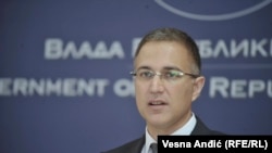 српскиот министер за внатрешни работи Небојша Стефановиќ 