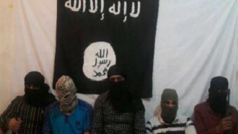 یک فرمانده و دو عضو گروه داعش به چنگ پولیس ایران افتاده اند
