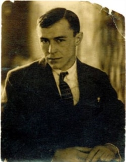 Валер'ян (Валеріян) Підмогильний (1901–1937) – український письменник і перекладач, один з найвизначніших прозаїків українського «розстріляного відродження». Був розстріляний 3 листопада 1937 року в Сандармосі (Карелія)