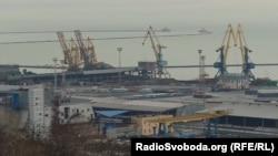 Порт на узбережжі Азовського моря