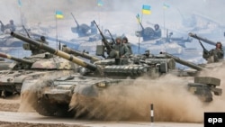 Украинские танкисты на маневрах. Иллюстрационное фото