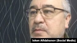 Омурбек Текебаевтың түрмеде түскен суреті. Желтоқсан 2017 жыл.