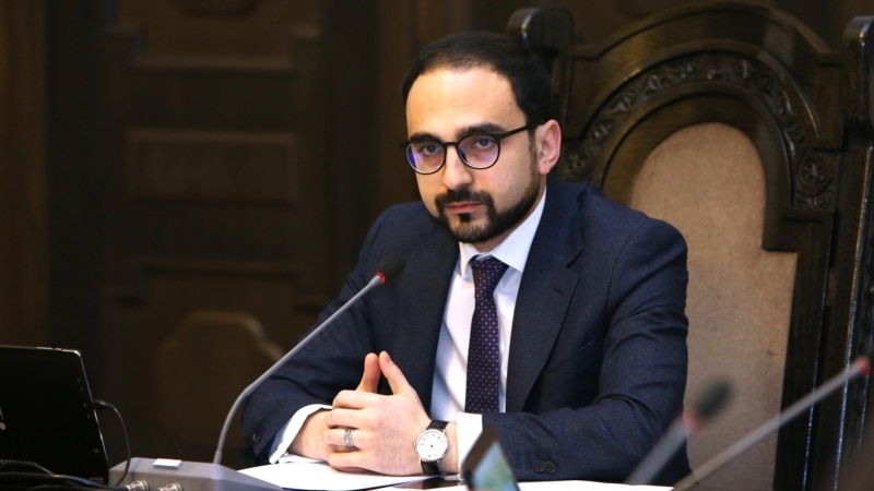Данные о взятых в плен уточняются, Оник Гаспарян находится в Карабахе - вице-премьер