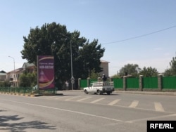 Арыс қаласындағы көшелердің бірі. Түркістан облысы, 12 тамыз 2019 жыл.