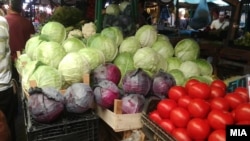 Зеленчук на тезга на пазар
